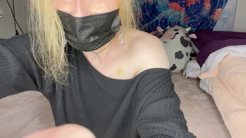 Amateur femboy, маменькин сынок